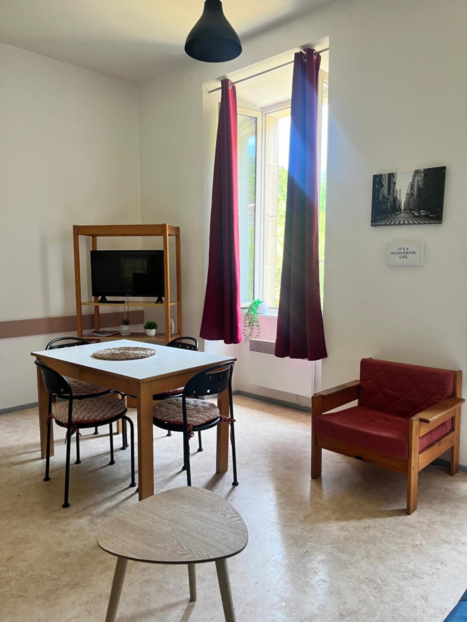 Residence La Reine Rennes-les-Bains Екстер'єр фото